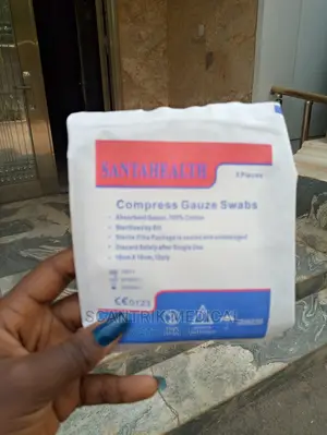 White Mediswab Gauze Swab Sterile