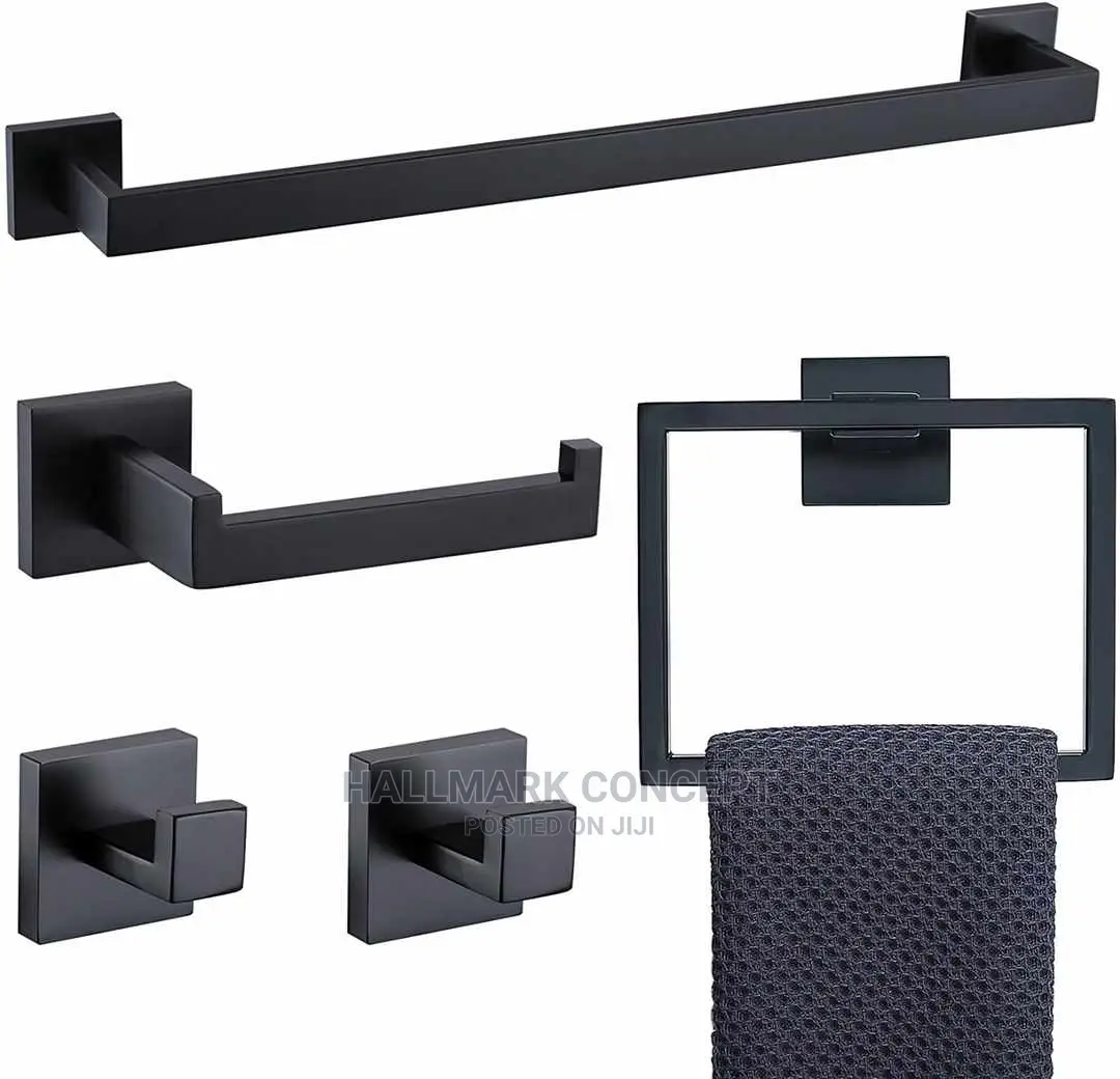 Complete Black Accessories