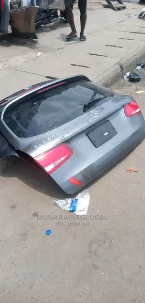 Mercedes Benz GLC 300 Boot.
