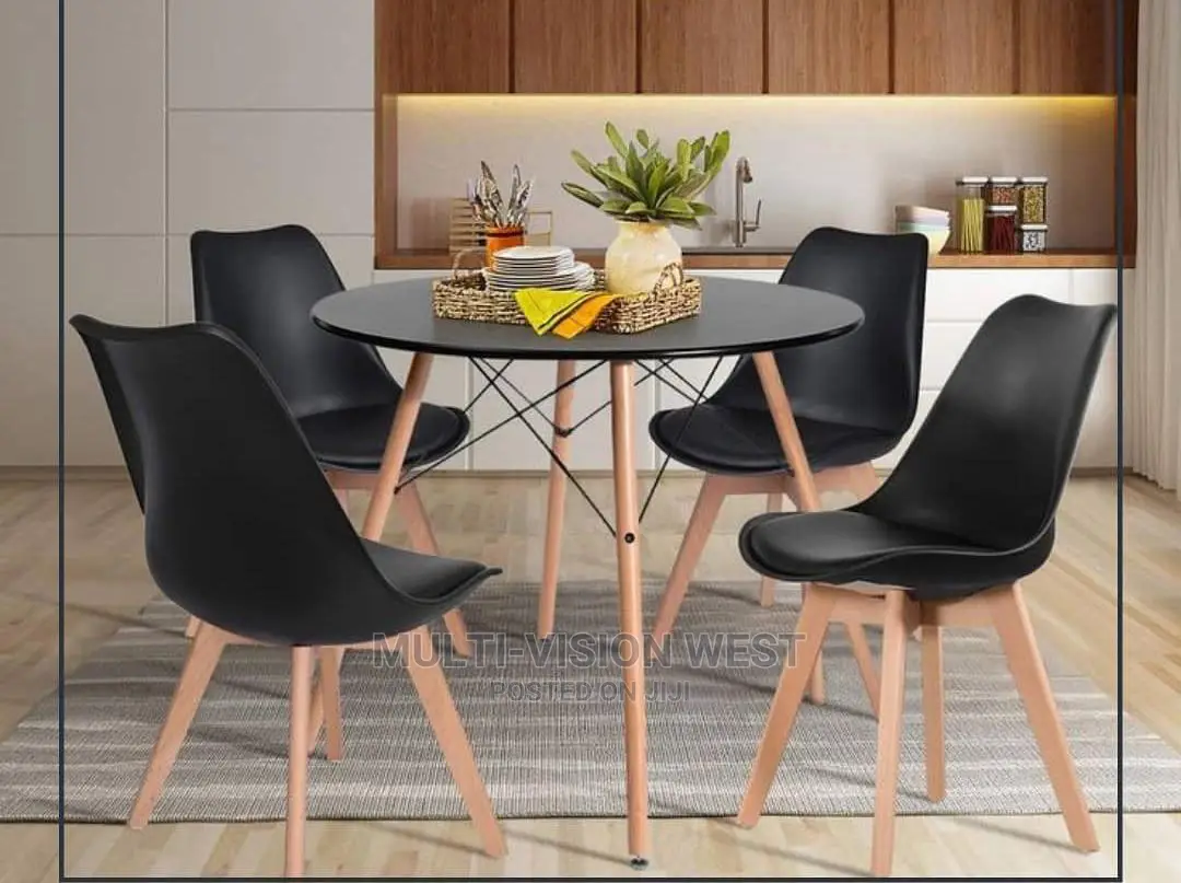 4-Seaters Round Dinning Set