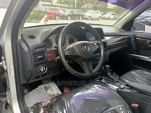 Mercedes-Benz GLK-Class 350 2011 Silver
