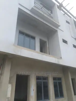 4bdrm Duplex in Maitama Close To for sale