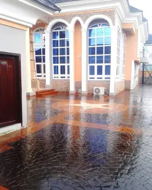 Standout Floor Design