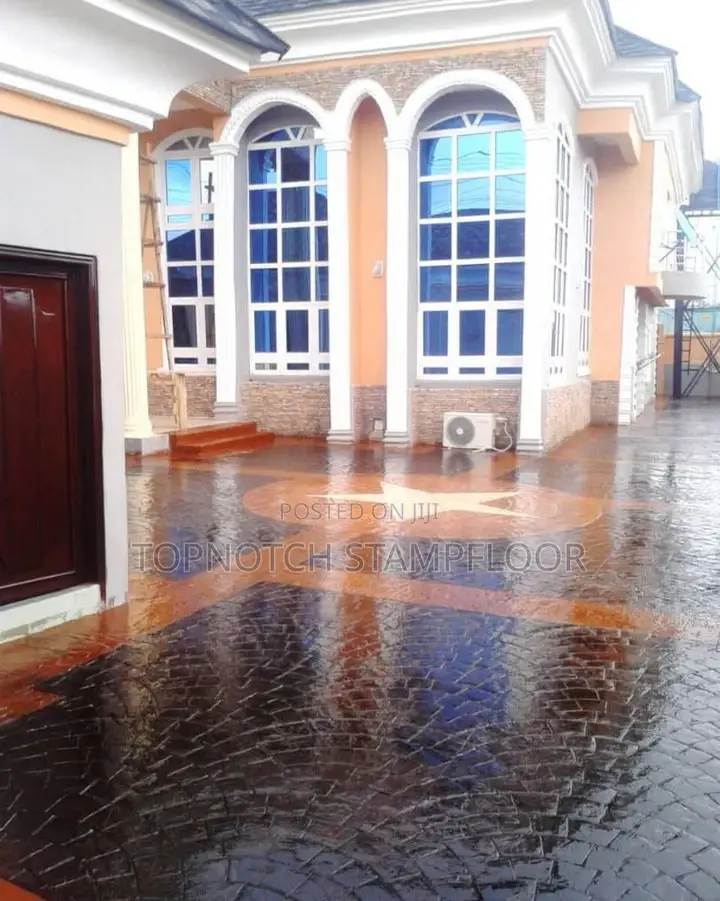 Standout Floor Design