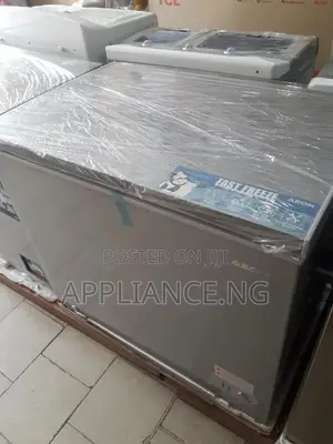 Aeon Chest Freezer (200l) Silver