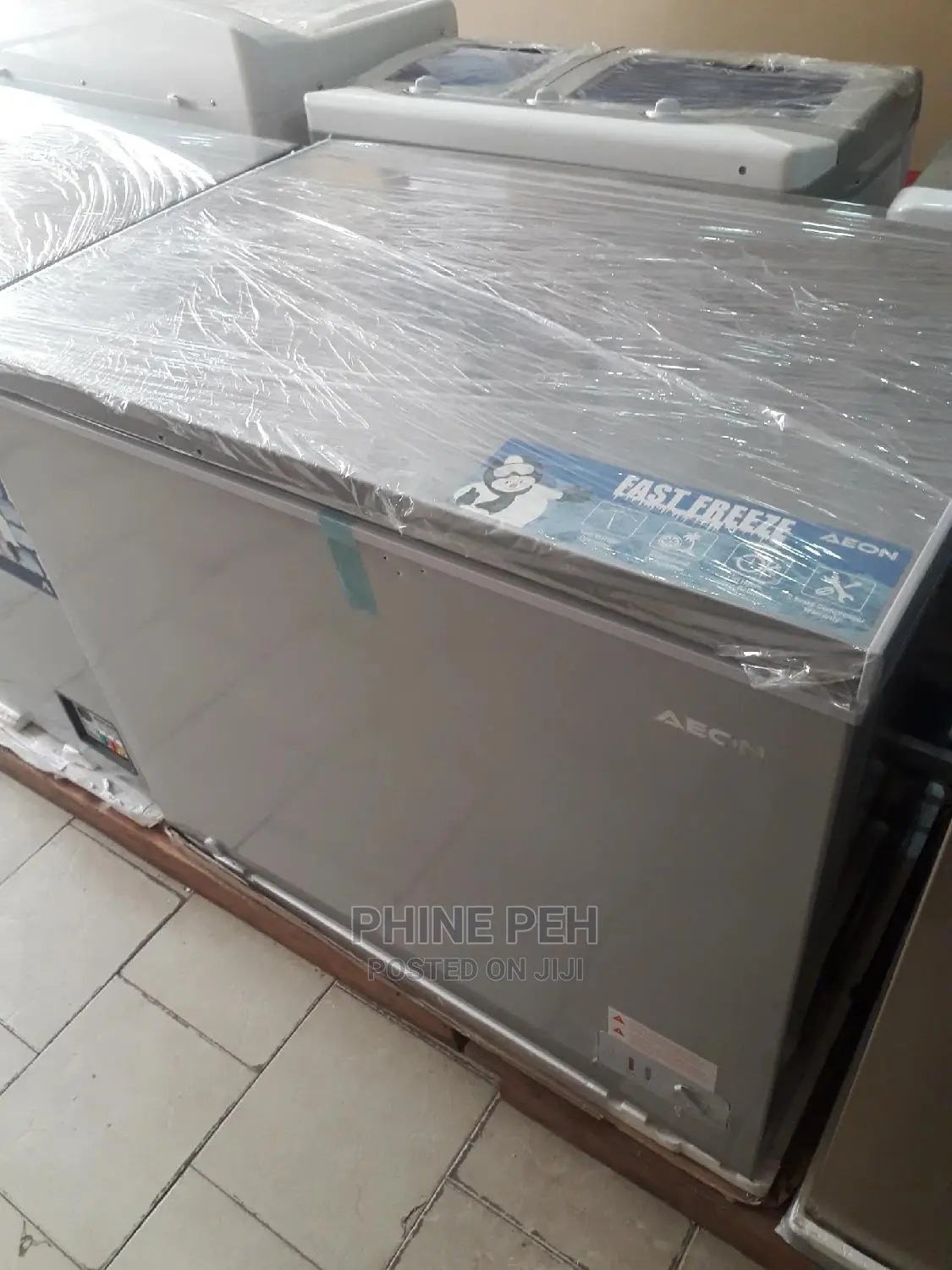 Aeon Chest Freezer (200l) Silver