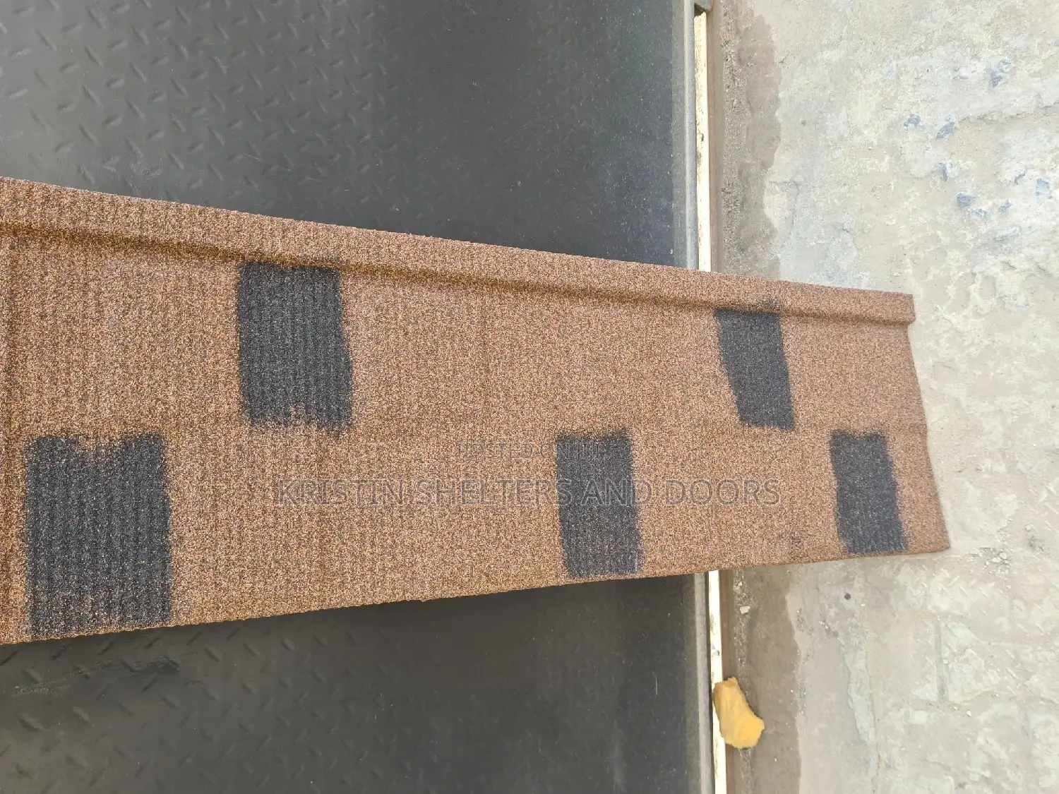 Brown Dot Black Shingle Roofing Sheet Products