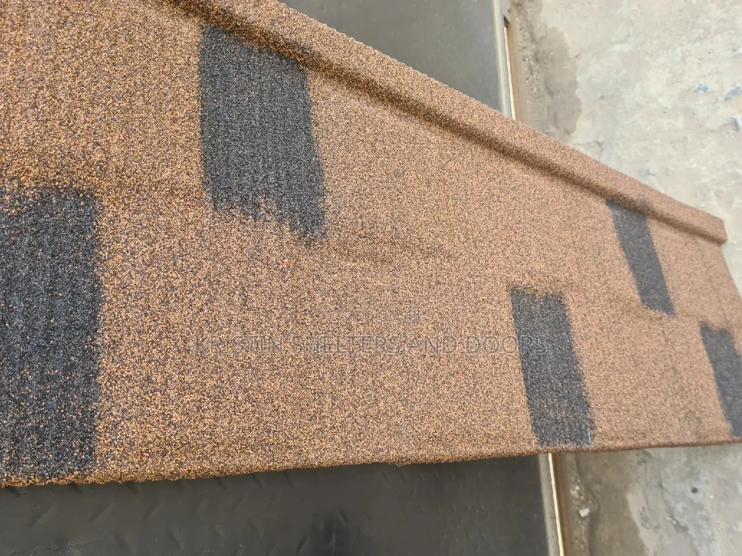 Brown Dot Black Shingle Roofing Sheet Products