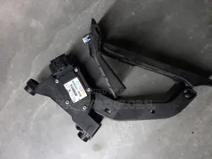 Hyundai Elantra 2011 Pedal