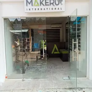 Swing Door With Fixed