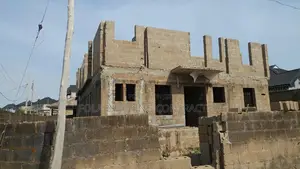 Professional Bricklayer (Fola Building Contractor)