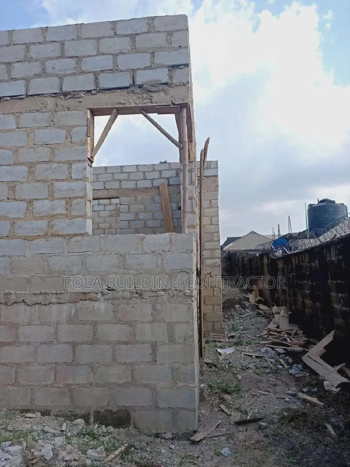 Professional Bricklayer (Fola Building Contractor)