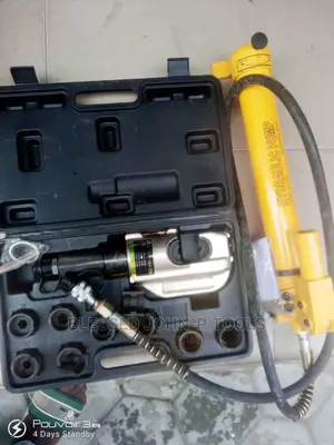 Hydraulic Crimping Tool With Pump