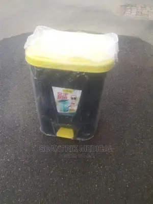 Pedal Garbage Waste Dustbin for Home,College and School