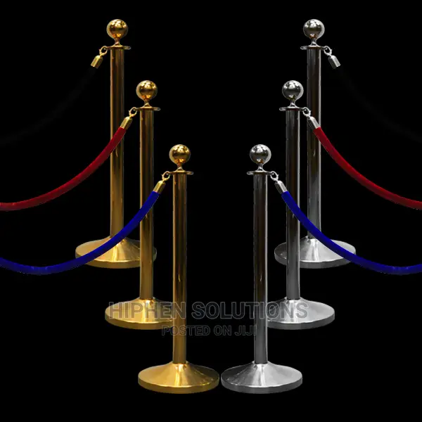 Retractable Queue Barrier for Use in Banks