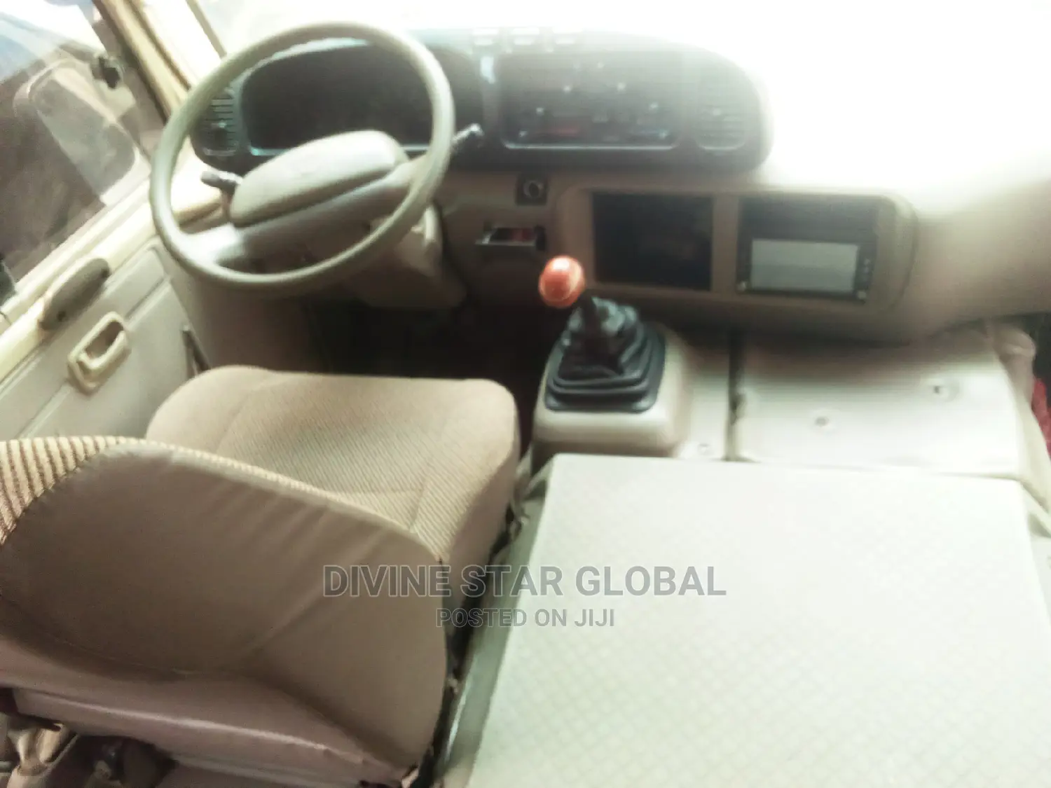 Toyota Coaster 2013 Gold