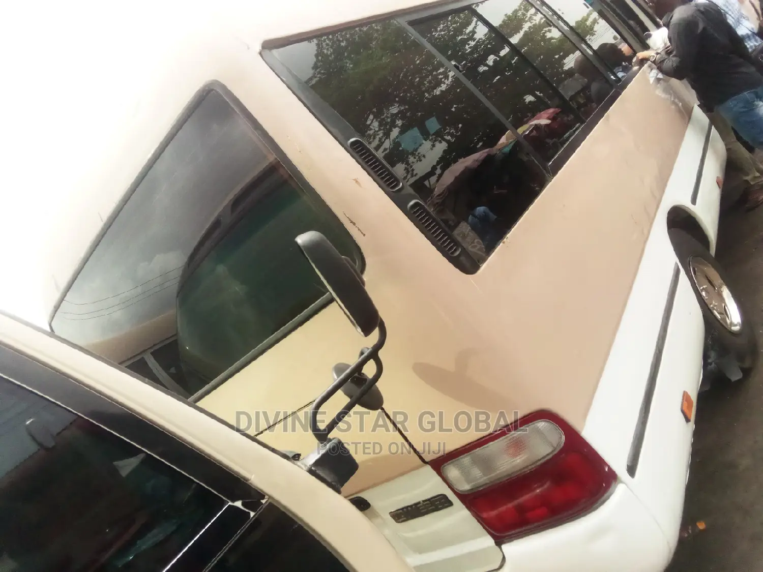 Toyota Coaster 2014 Gold