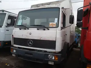 Mercedes 814 20feet 6bolts 7tonnes