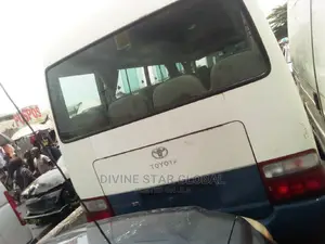 Toyota Coaster 2013 Blue