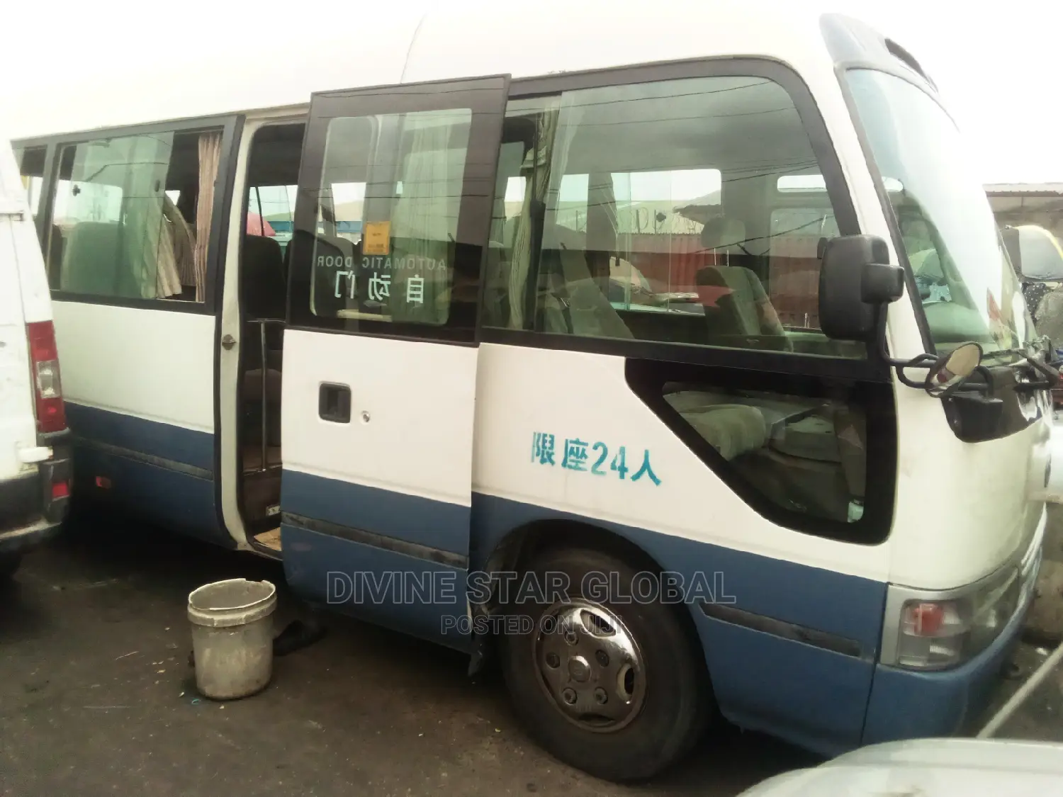 Toyota Coaster 2013 Blue