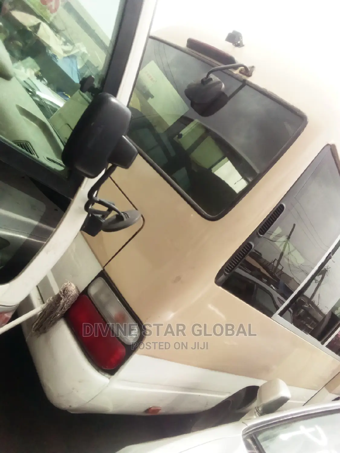 Toyota Coaster 2013 Gold