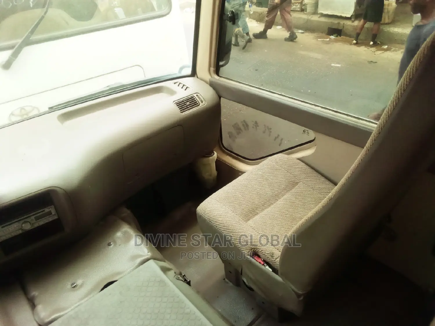 Toyota Coaster 2013 Gold