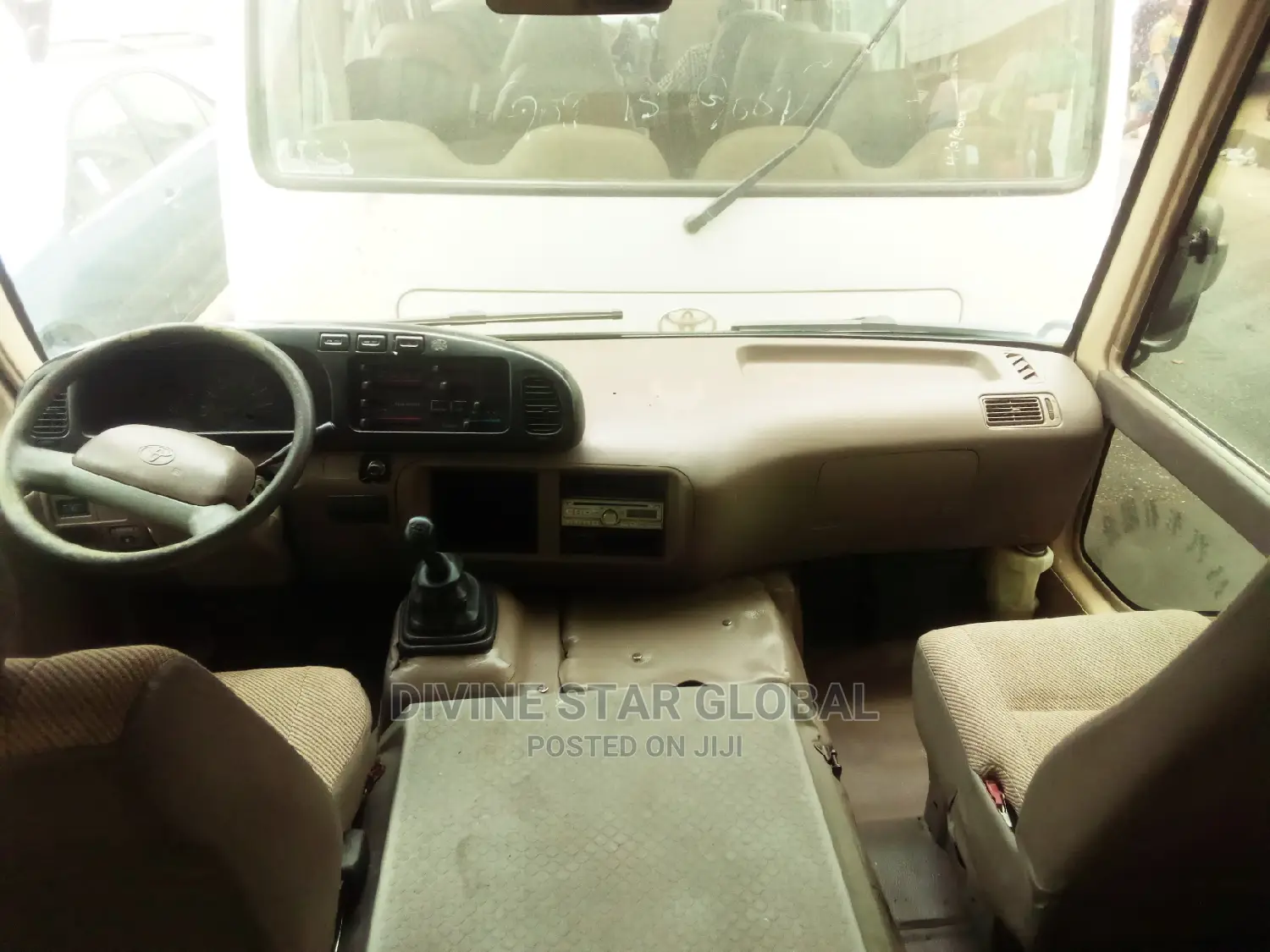 Toyota Coaster 2013 Gold