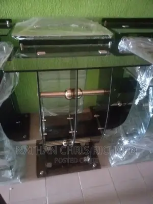 High Quality Glass Pulpit