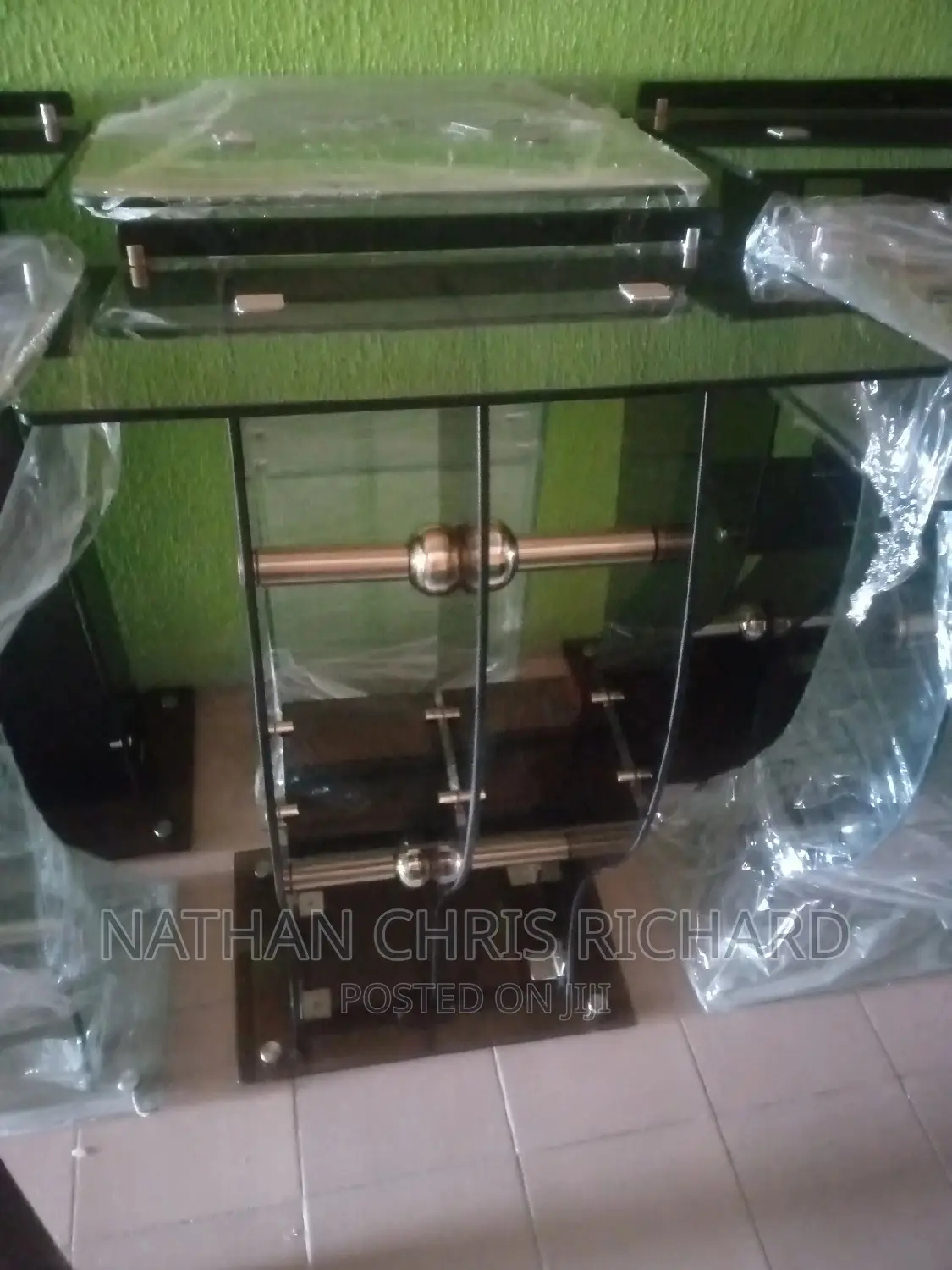 High Quality Glass Pulpit