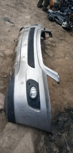 2008 Model Mercedes Benz ML 350 W164 Front Bumper.