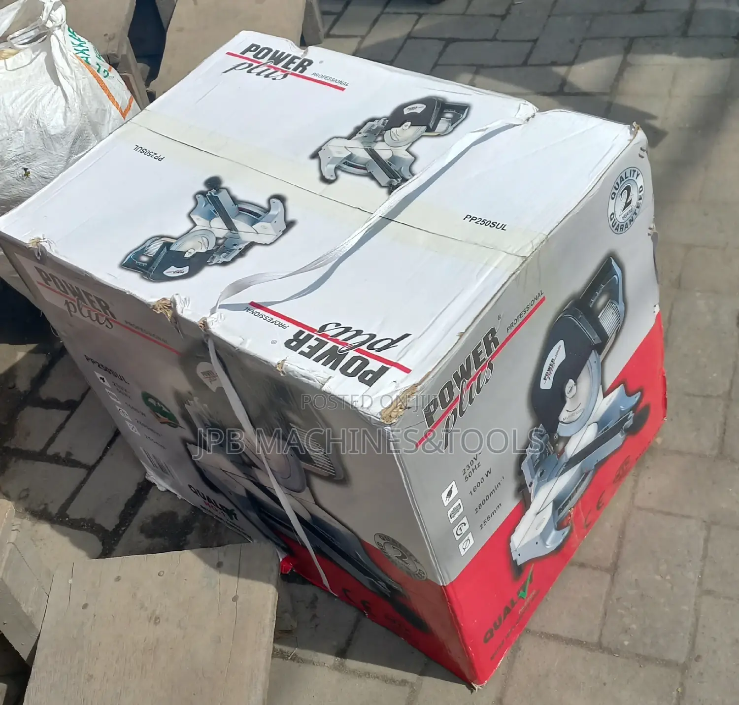 Power Plus Mitre Saw / Cutting Machine
