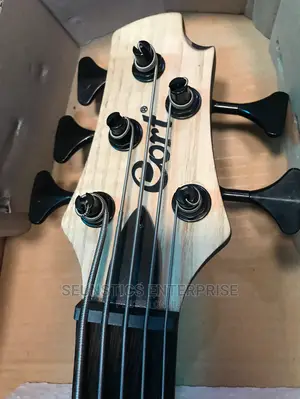 Cort B5 Plus AS Bass Active Guitar