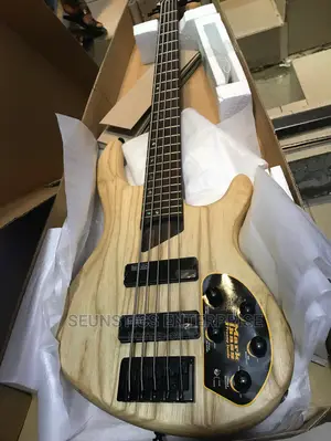 Cort B5 Plus AS Bass Active Guitar