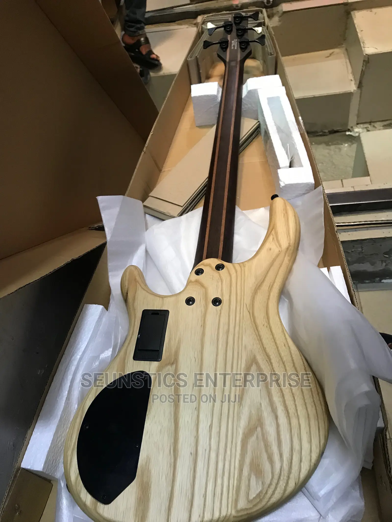 Cort B5 Plus AS Bass Active Guitar