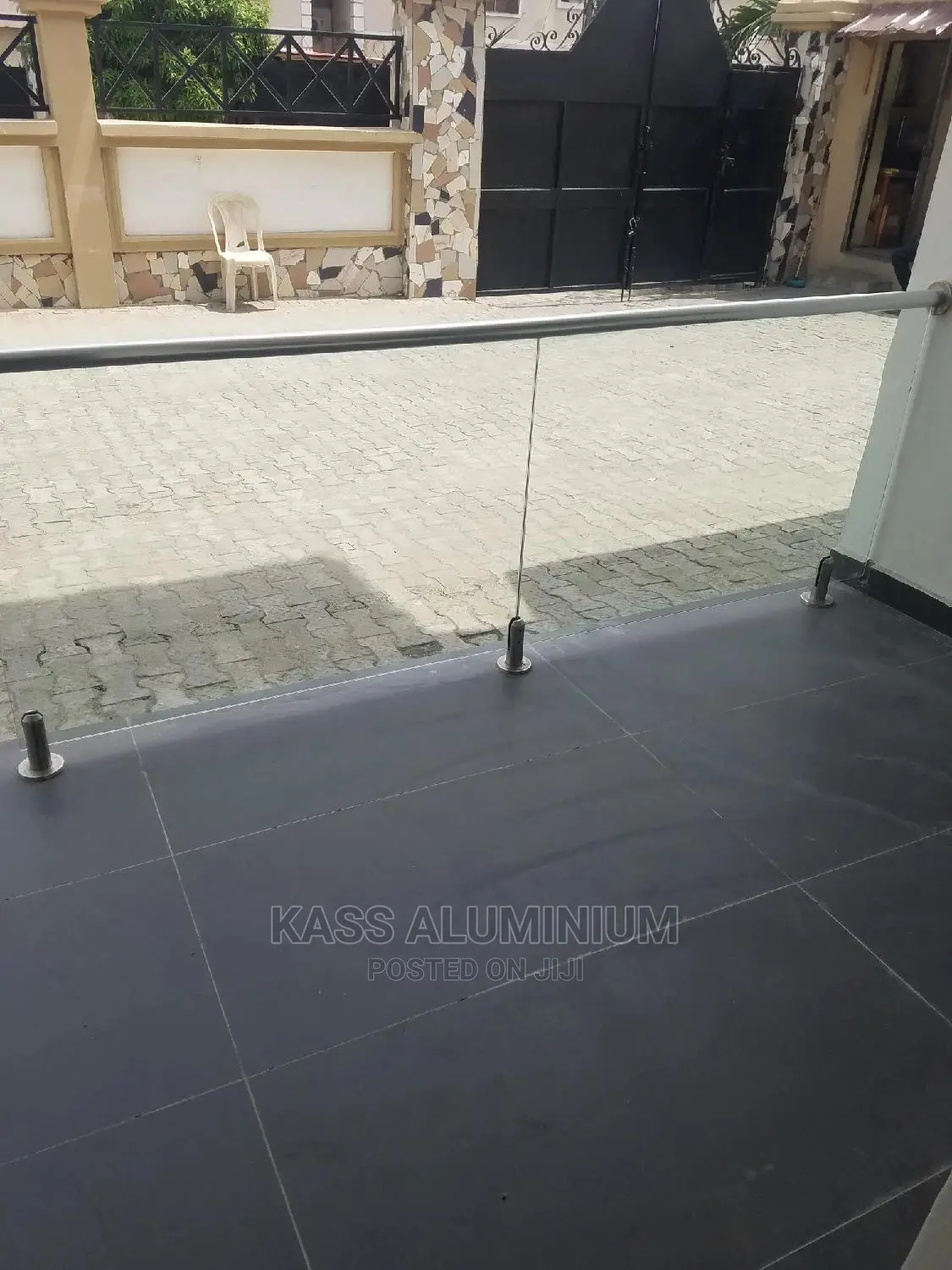 10mm Plain Tempered Glass Rail