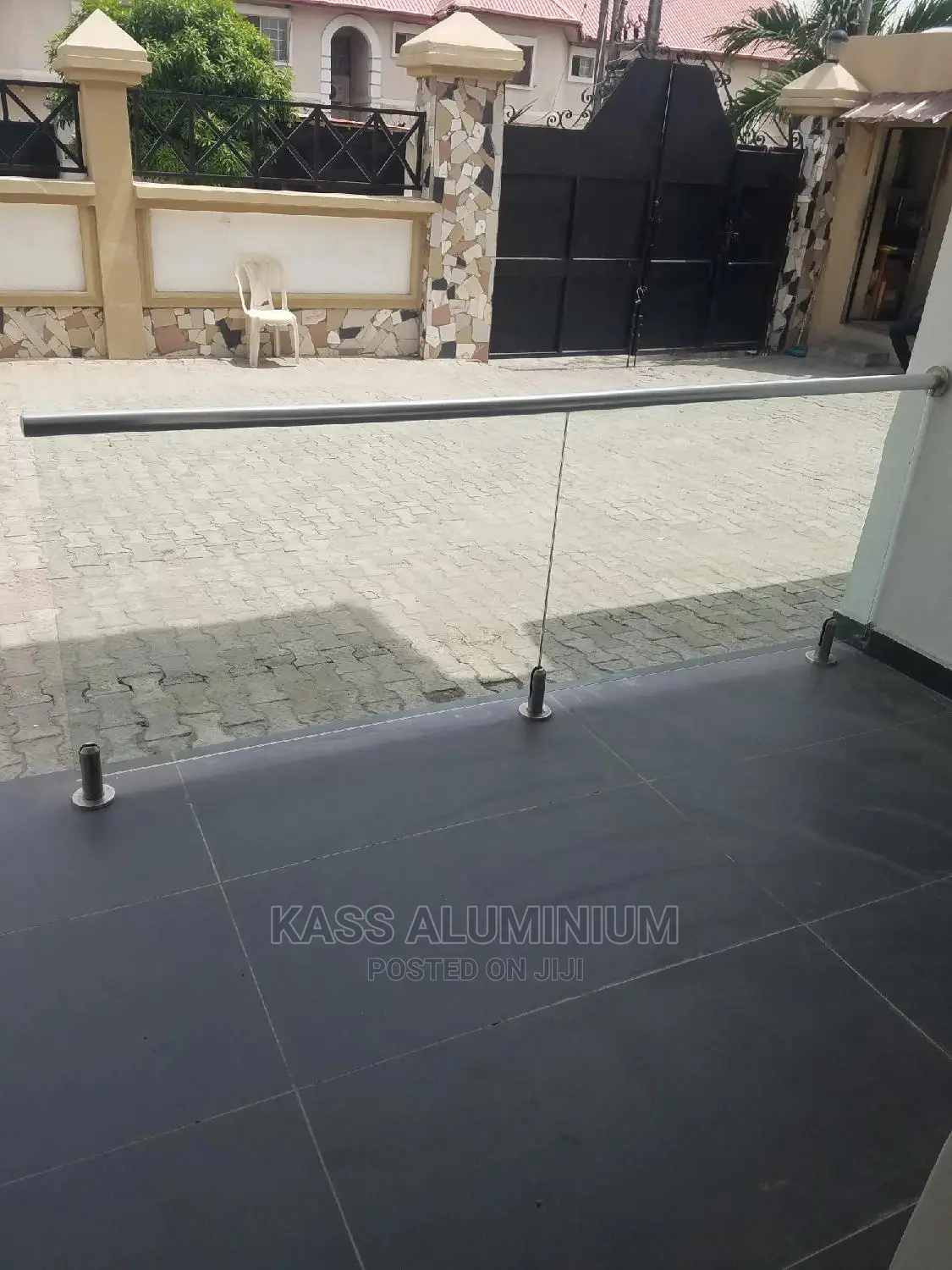 10mm Plain Tempered Glass Rail