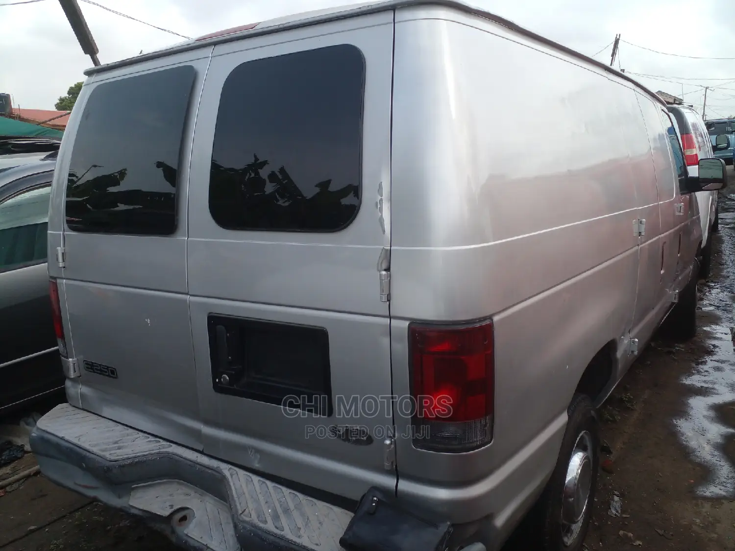 Ford E250 2006 Silver