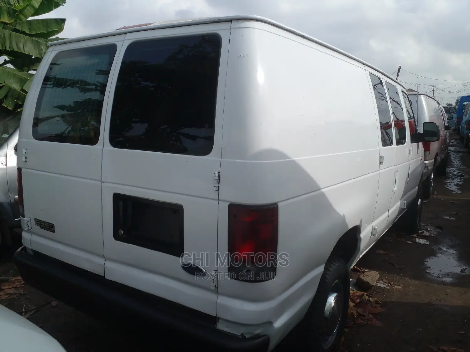 Ford E350 2006 White