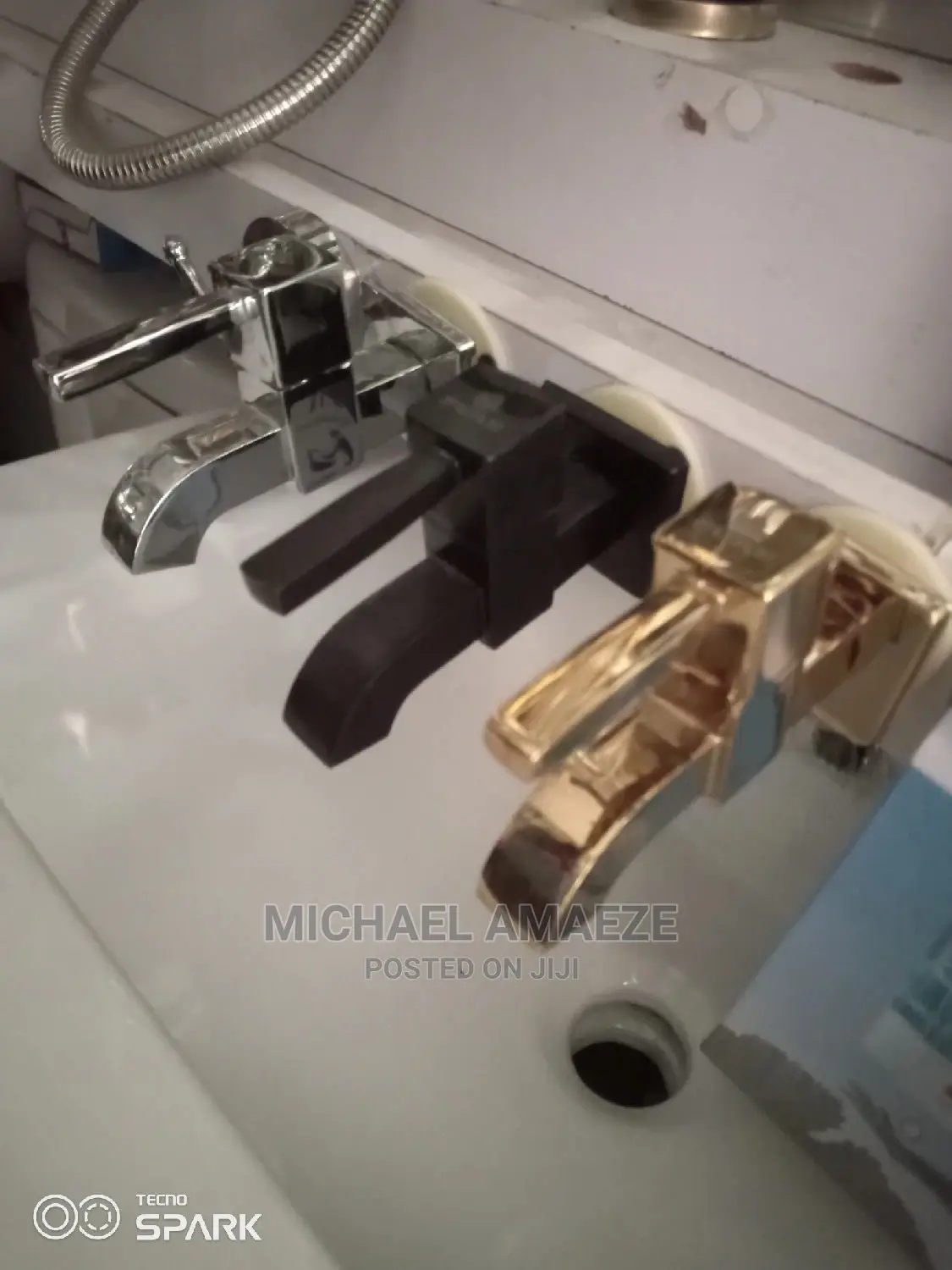 Wall Taps Original