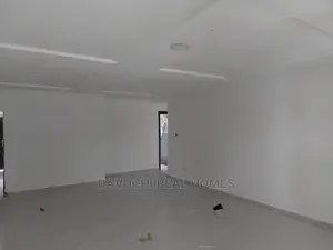 2bdrm Block of Flats in Orchid Road, Chevron for sale