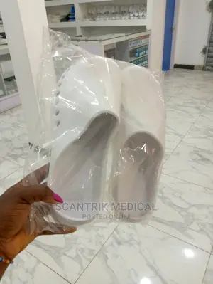 Hospital Laboratory Nurse Clogs Waterproof Shoes