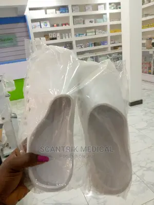 Unisex Hospital Shoes White Nursing Shoes for Clinicals