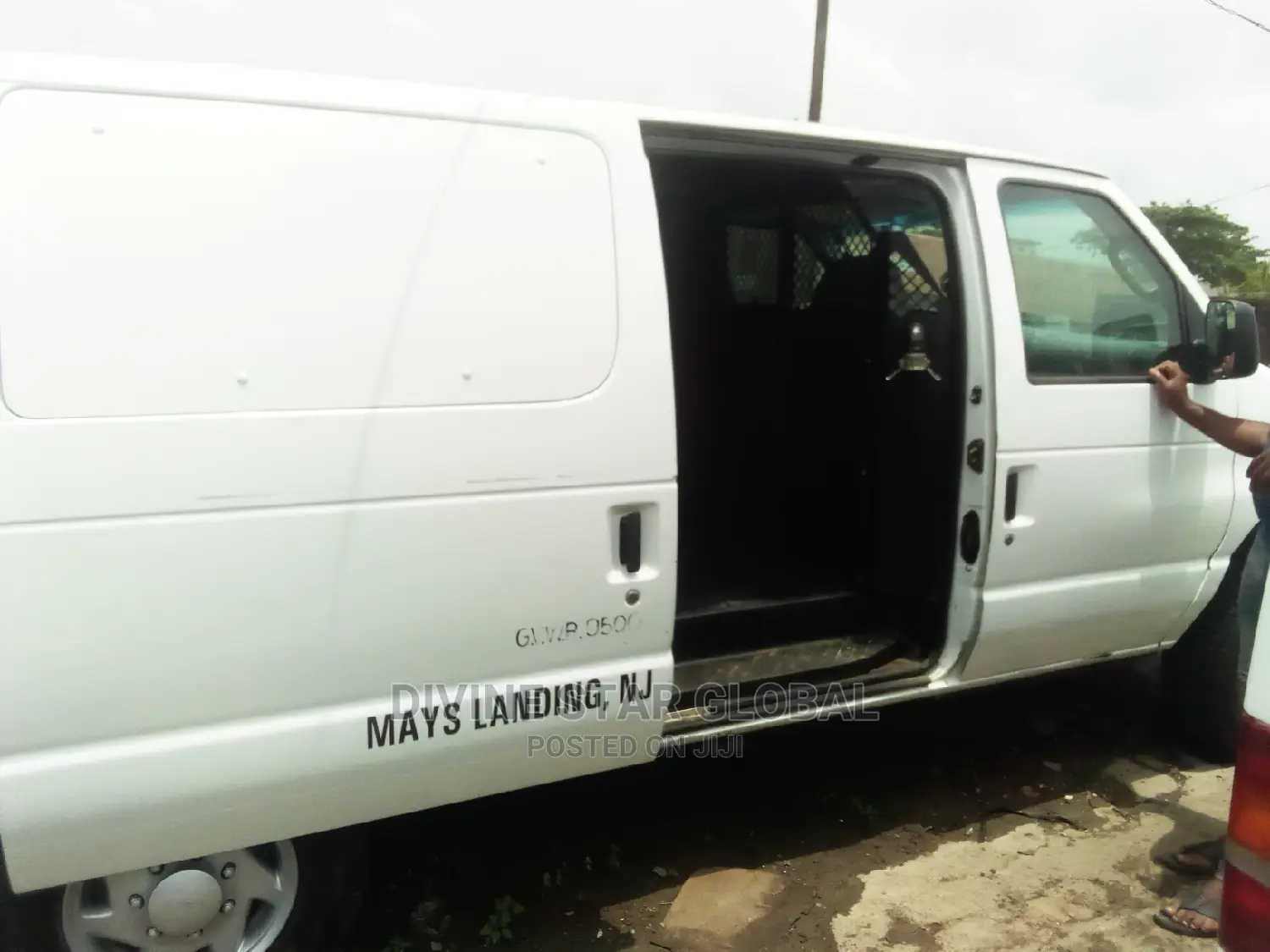 Ford E350 2010 White