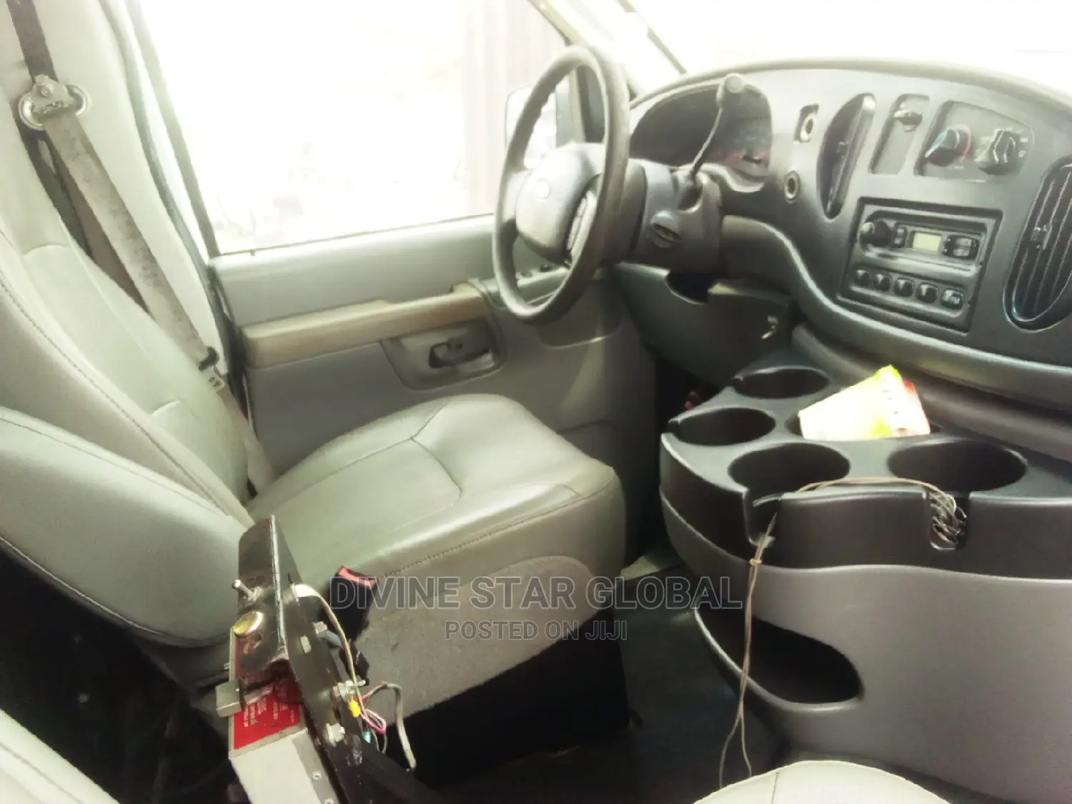 Ford E350 2010 White