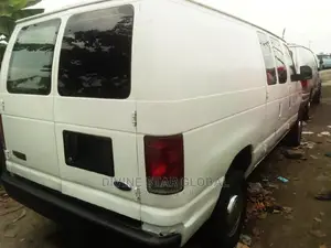 Ford E350 2006 White