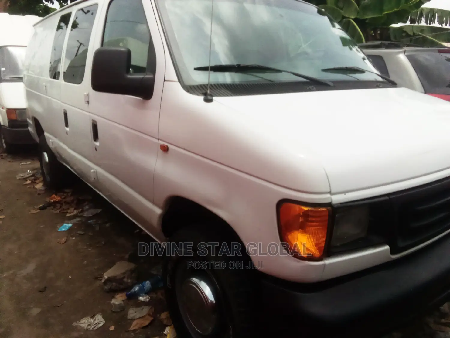 Ford E350 2006 White