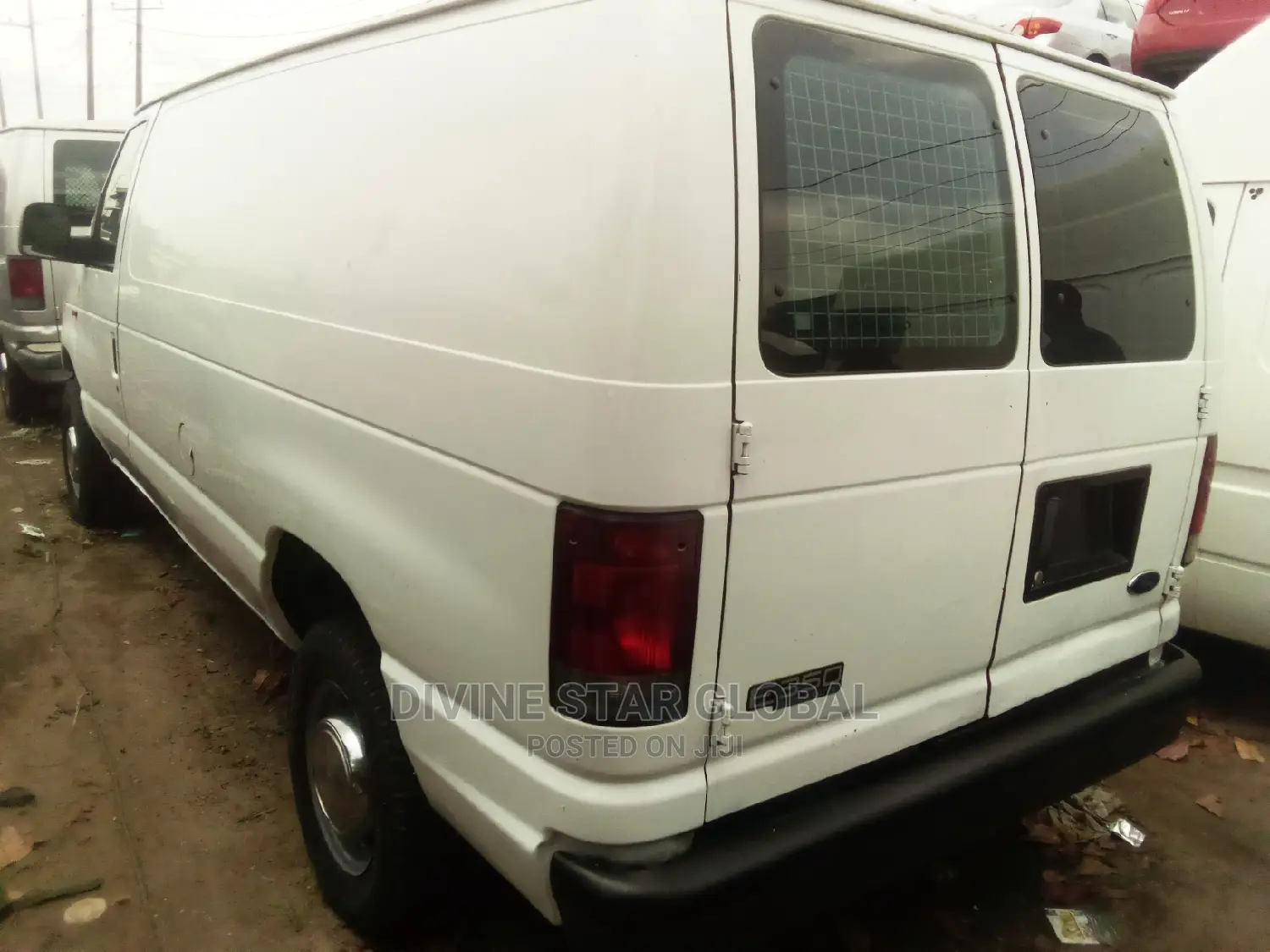 Ford E350 2006 White
