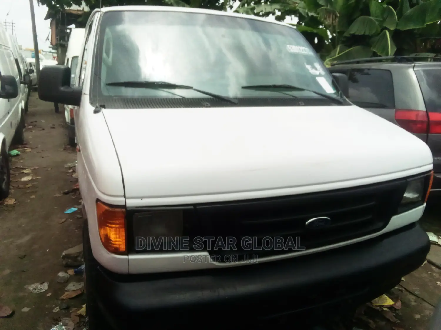 Ford E350 2006 White