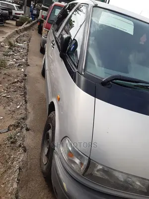 Toyota HiAce 1999 Silver