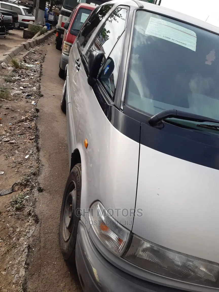 Toyota HiAce 1999 Silver